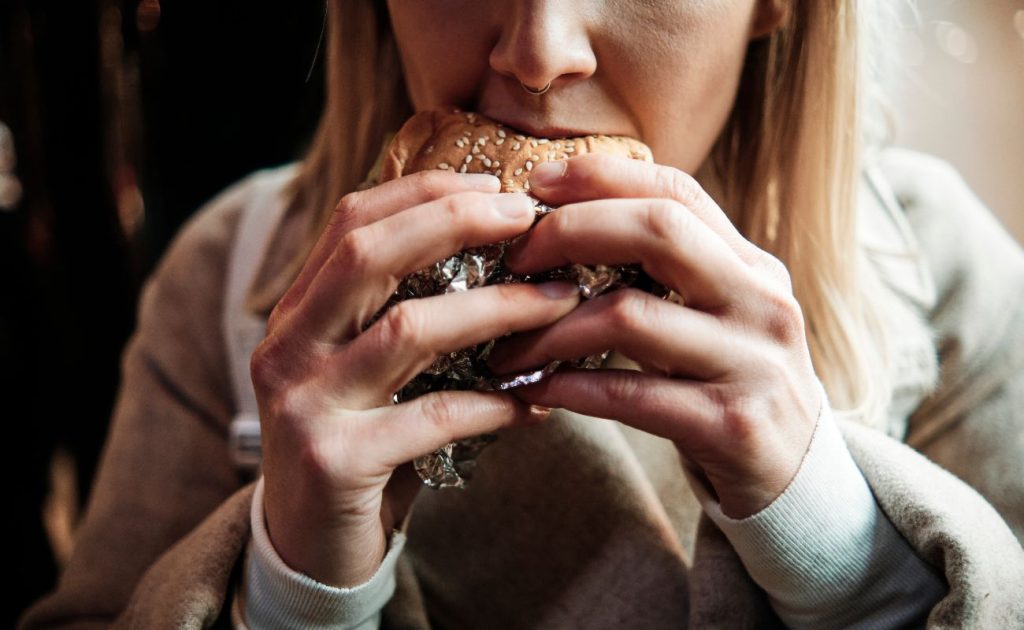 comer compulsivamente